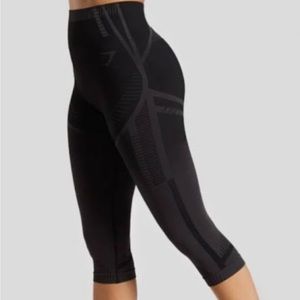 Gymshark Geo Seamless Crop leggings sz small NWOT